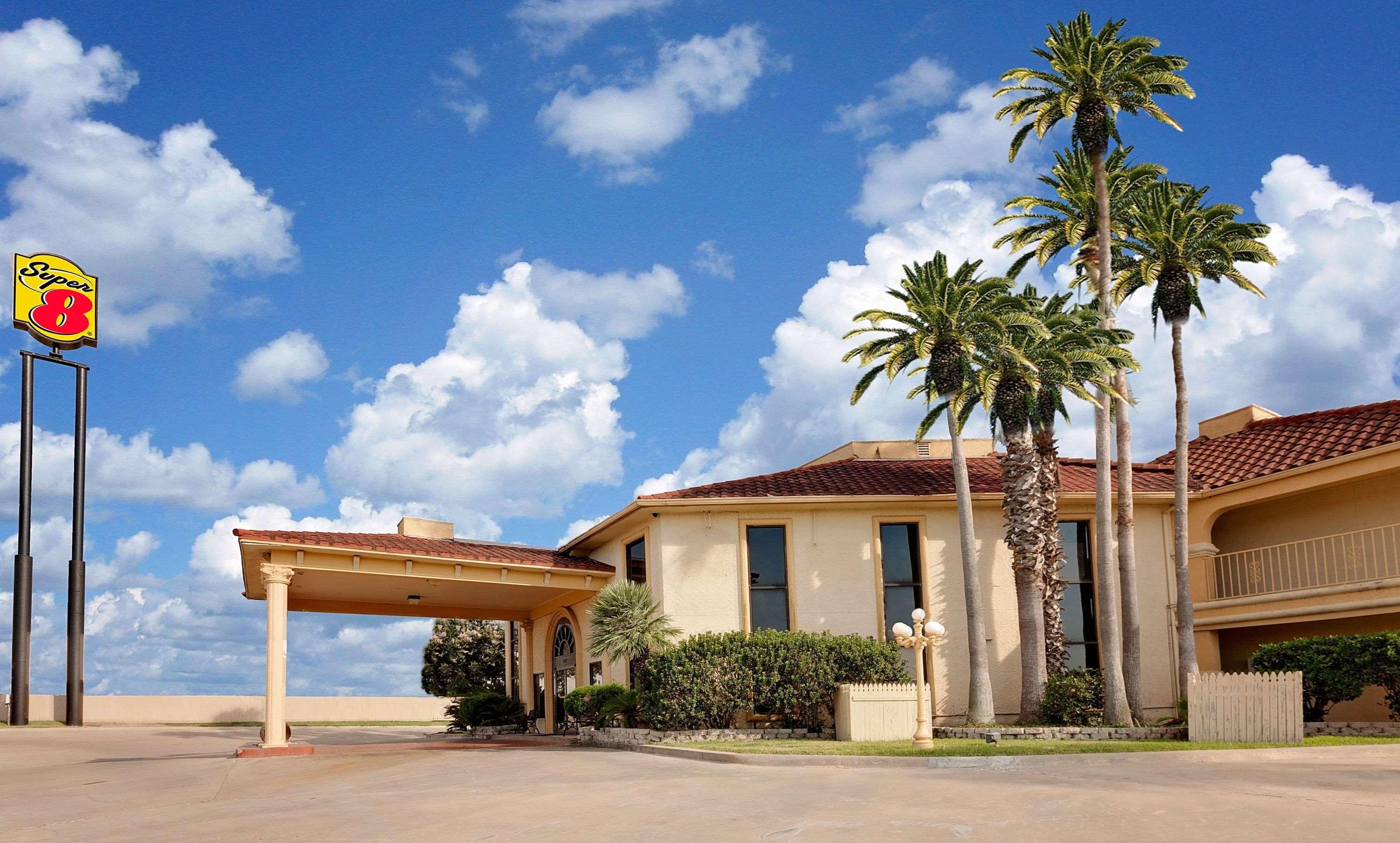 Super 8 By Wyndham Corpus Christi Northwest Motel Exterior photo