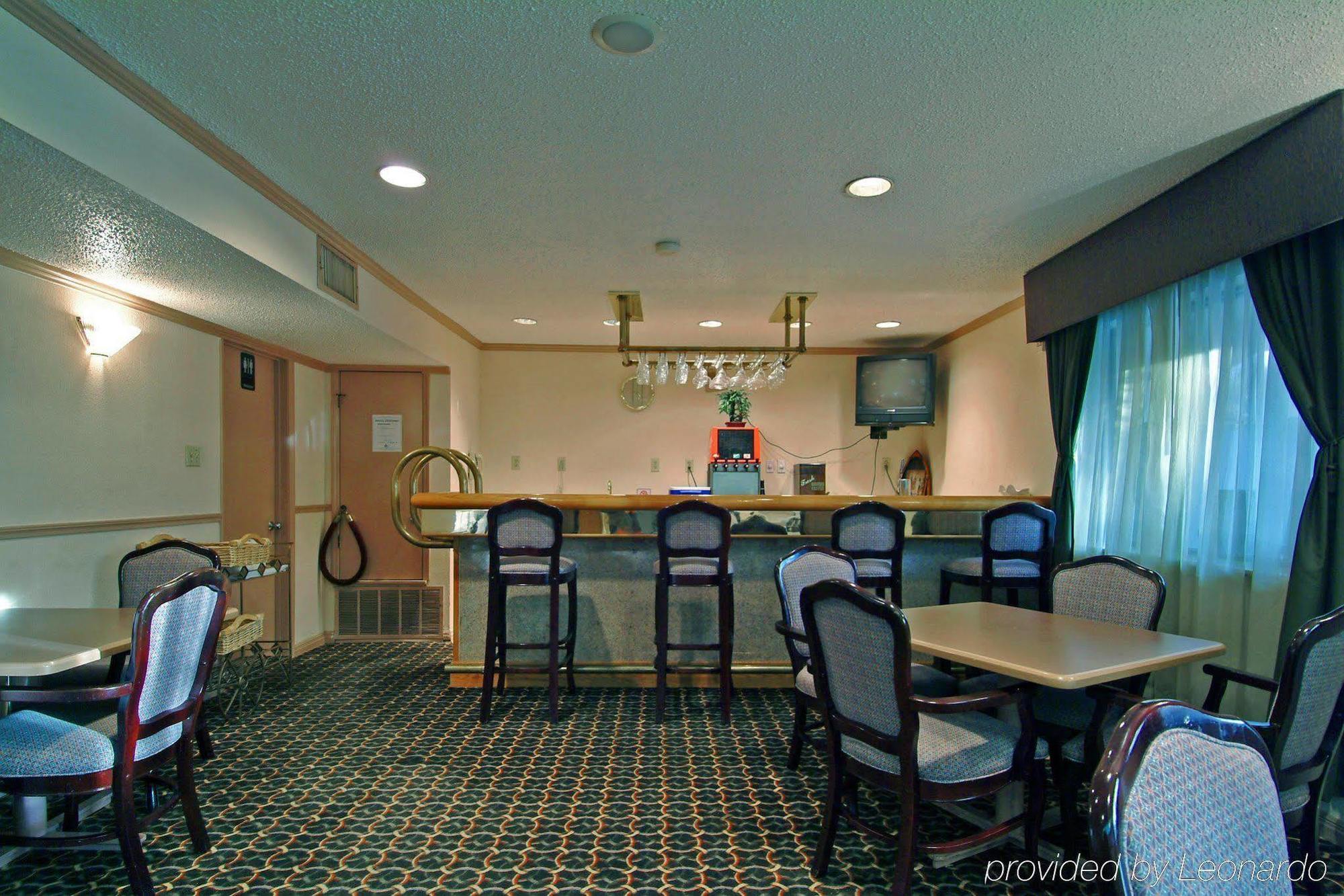 Super 8 By Wyndham Corpus Christi Northwest Motel Restaurant photo